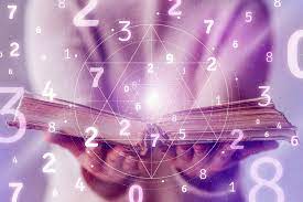 Na numerologia, esses números especiais são conhecidos como Números Mestres - 11, 22 e 33
